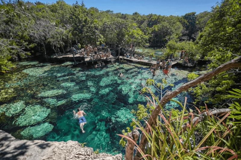 Cenote Esmeralda